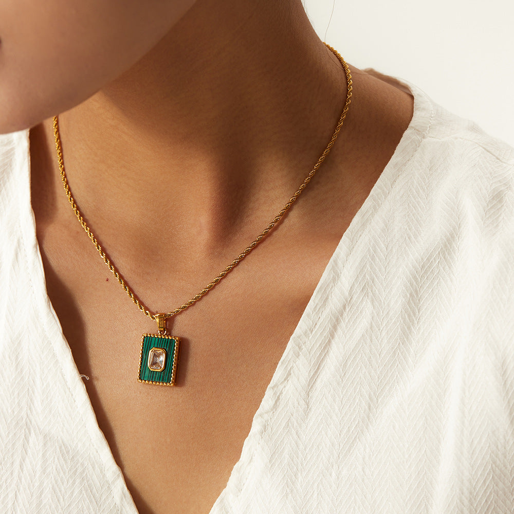 Isla Necklace