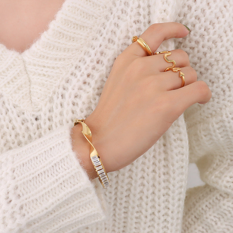 Twist Bracelet